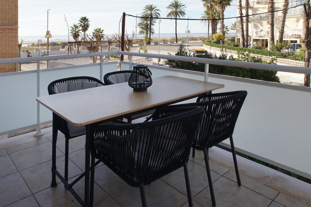 Beach Club House Leilighet Castelldefels Eksteriør bilde